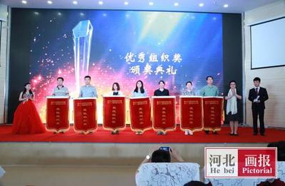 文化盛宴圓滿落幕，藝術(shù)交流再譜新篇——唐山工業(yè)職業(yè)技術(shù)學(xué)院園文化節(jié)閉幕式頒獎(jiǎng)典禮成功舉行